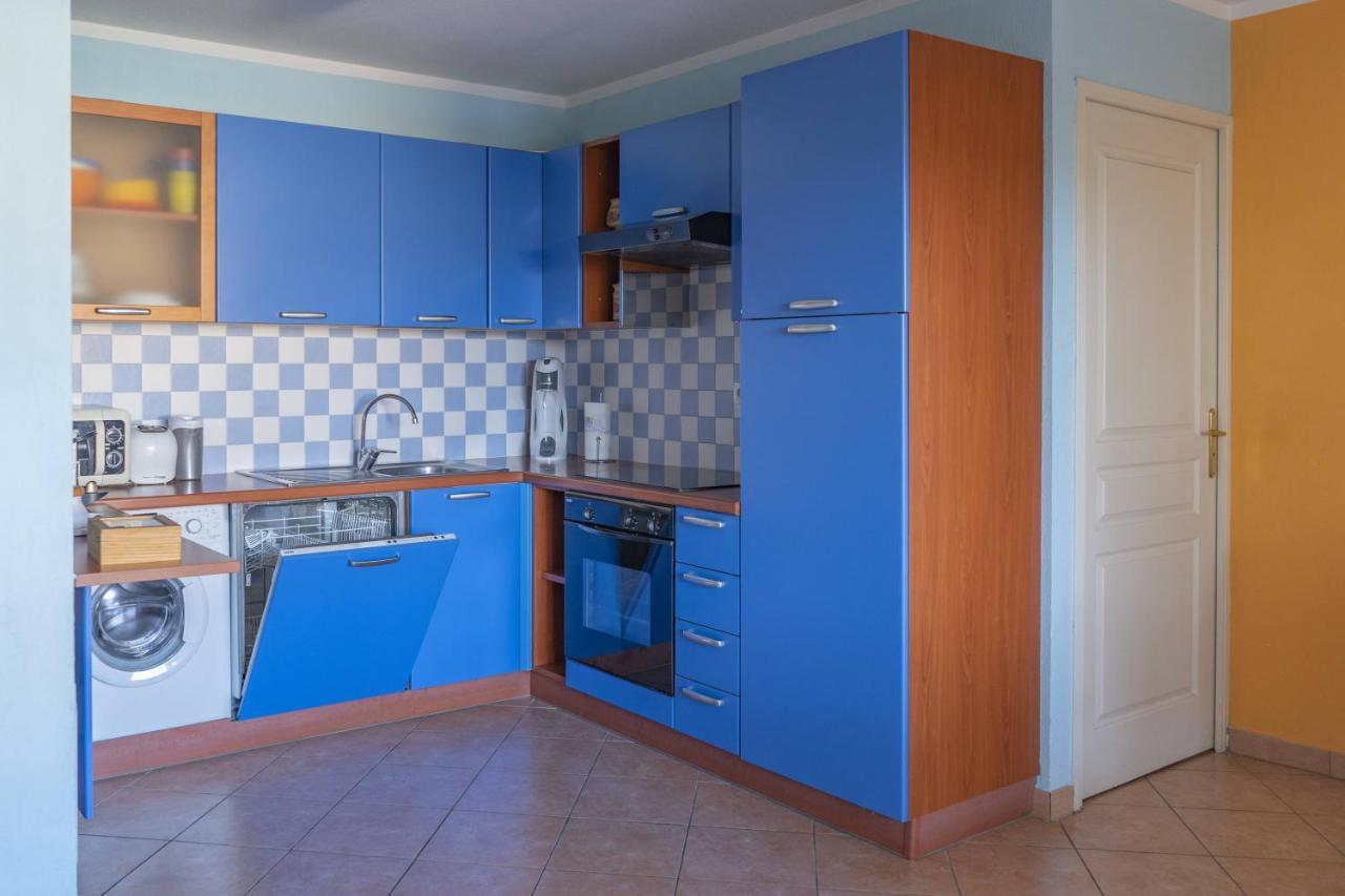 La Petit Maisonette De Manu Кан Екстериор снимка